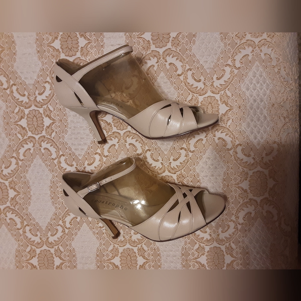 NIB Womens Ivory MISCHA Dress Shoe / Covered Heeled Sandal  SIZE 6M - Picture 3 of 10